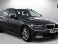 Begagnad BMW 330e 2022 Grå Kombi