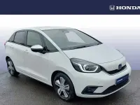 Używany Honda Jazz Hybrid 109 KM (80 kW) 2021 Biały Hatchback