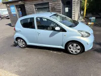 Used Toyota Aygo 67 HP (49 kW) 2005 Blue Hatchback