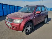 Usado Suzuki Grand Vitara 140 HP (102 kW) 2006 Vermelho SUV