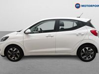 Used Hyundai i10 Advanced 79 HP (58 kW) 2025 White Hatchback