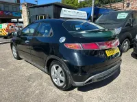 Używany Honda Civic ES 138 KM (101 kW) 2009 Czarny Hatchback