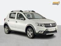 Used Dacia Sandero Lauréate 90 HP (66 kW) 2017 White Hatchback