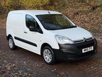 Used Citroën Berlingo 100 HP (73 kW) 2018 White MPV