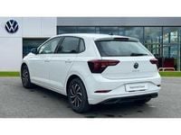 Used VW Polo Life 95 HP (69 kW) 2024 Pure white Hatchback