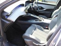 Używany Peugeot e-3008 GT 152 kW (207 KM) 2025 Szary SUV