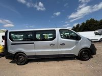 Second-hand Vauxhall Vivaro S 120 CP (88 kW) 2018 Argintiu Monovolum
