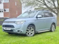 Used Mitsubishi Outlander P-HEV 200 HP (147 kW) 2015 Blue SUV