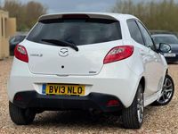 Używany Mazda 2 Edition 2013 Biały Hatchback