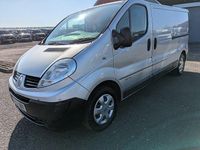 Begagnad Renault Trafic 115 HK (84 kW) 2012 Silver Minibuss