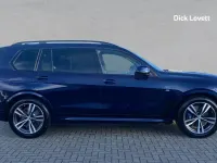 Używany BMW X7 M Sport 347 KM (255 kW) 2025 Niebieski SUV