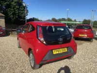 Used Toyota Aygo 69 HP (50 kW) 2015 Red Hatchback