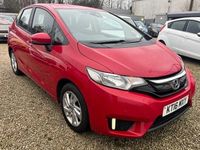 Used Honda Jazz SE 102 HP (75 kW) 2016 Red Hatchback