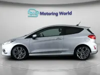 Usado Ford Fiesta ST-Line 125 HP (91 kW) 2020 Prateado Citadino