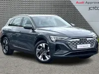 Usado Audi Q8 e-tron Sport 250 kW (340 HP) 2023 Cinzento SUV