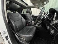 Used Mercedes GLE250 AMG Line Premium 204 HP (150 kW) 2017 White Estate