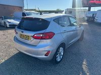 Usado Ford Fiesta Titanium 100 HP (73 kW) 2019 Prateado Citadino