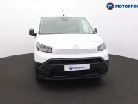 Used Toyota Proace 120 HP (88 kW) 2025 White MPV