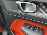 Used Volvo XC40 R-Design 190 HP (139 kW) 2020 Black SUV