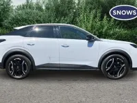 Used Peugeot e-3008 Allure 156 kW (213 HP) 2025 White SUV