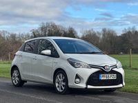 Used Toyota Yaris Hybrid Sport 101 HP (74 kW) 2015 White Hatchback