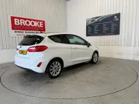 Used Ford Fiesta Titanium 100 HP (73 kW) 2018 White Hatchback