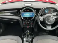 Używany Mini Cooper Classic 134 KM (98 kW) 2023 Czerwony Hatchback