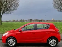 Used Hyundai i20 Style 99 HP (72 kW) 2010 Red Hatchback