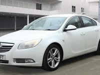 Used Vauxhall Insignia SRi 140 HP (102 kW) 2012 White Hatchback