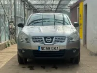 Usado Nissan Qashqai Acenta 114 CV (83 kW) 2009 Plateado SUV