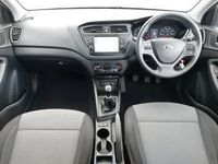Used Hyundai i20 84 HP (61 kW) 2019 Blue Hatchback