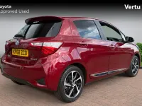 Used Toyota Yaris Hybrid 100 HP (73 kW) 2019 Tokyo red (pearlescent paint +�750) Hatchback