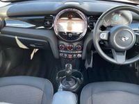 Used Mini Cooper Classic 134 HP (98 kW) 2024 White Hatchback