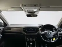 Usado VW T-Roc SE 115 HP (84 kW) 2018 Cinzento SUV