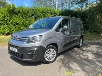 Used Citroën Berlingo Start 100 HP (73 kW) 2019 Grey MPV