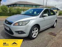 Used Ford Focus Zetec 125 HP (91 kW) 2010 Silver Hatchback