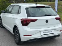 Second-hand VW Polo Life 95 CP (69 kW) 2024 Alb Hatchback