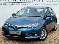 Used Toyota Auris 116 HP (85 kW) 2017 Blue Hatchback