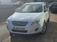 Used Kia Ceed 2009 White Hatchback