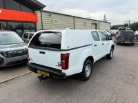 Used Isuzu D-Max 2017 White Pickup