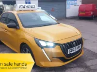 Used Peugeot 208 Allure Premium 75 HP (55 kW) 2022 Yellow Hatchback