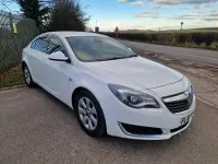 Used Vauxhall Insignia 2016 White Hatchback