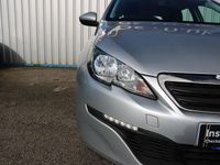 Usado Peugeot 308 Access 100 HP (73 kW) 2015 Prateado Citadino