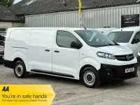 Used Vauxhall Vivaro S 100 HP (73 kW) 2021 White MPV