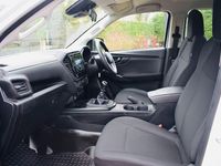 Second-hand Isuzu D-Max 163 CP (119 kW) 2023 Alb Pickup