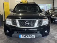 Używany Nissan Navara Platinum 190 KM (139 kW) 2013 Czarny Pickup