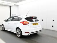 Used Ford Focus Zetec 2016 White Hatchback