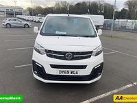 Second-hand Vauxhall Vivaro 2019 Alb Monovolum