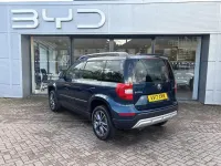 Usado Skoda Yeti SE Drive 108 CV (79 kW) 2017 Azul SUV