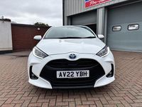 Used Toyota Yaris Hybrid Design 116 HP (85 kW) 2022 White Hatchback